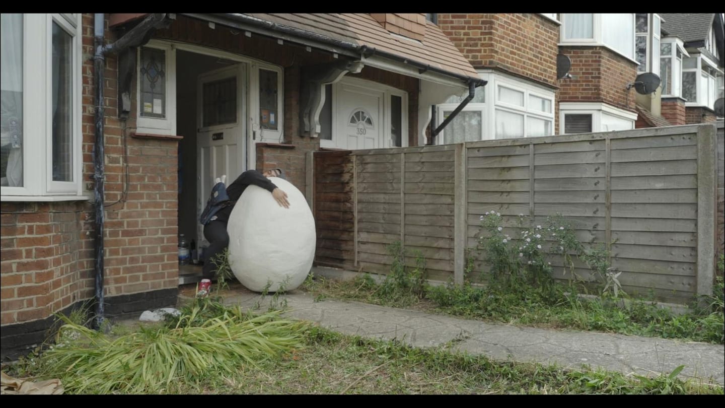Still 2 of 11 from “Big Egg”